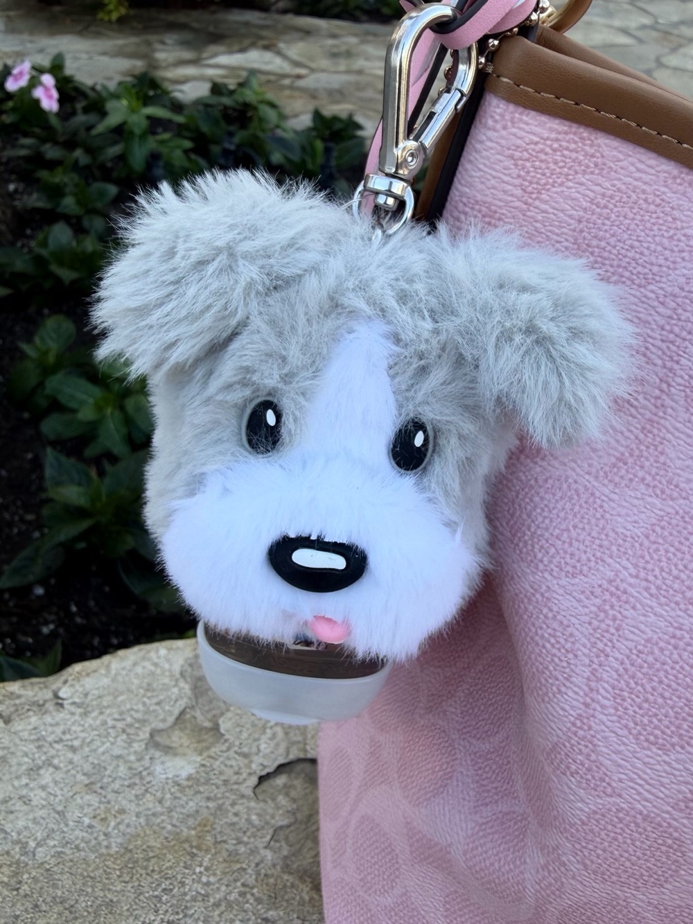 Bath and body works hand sanitizer holder 
Not included the hand sanitizer